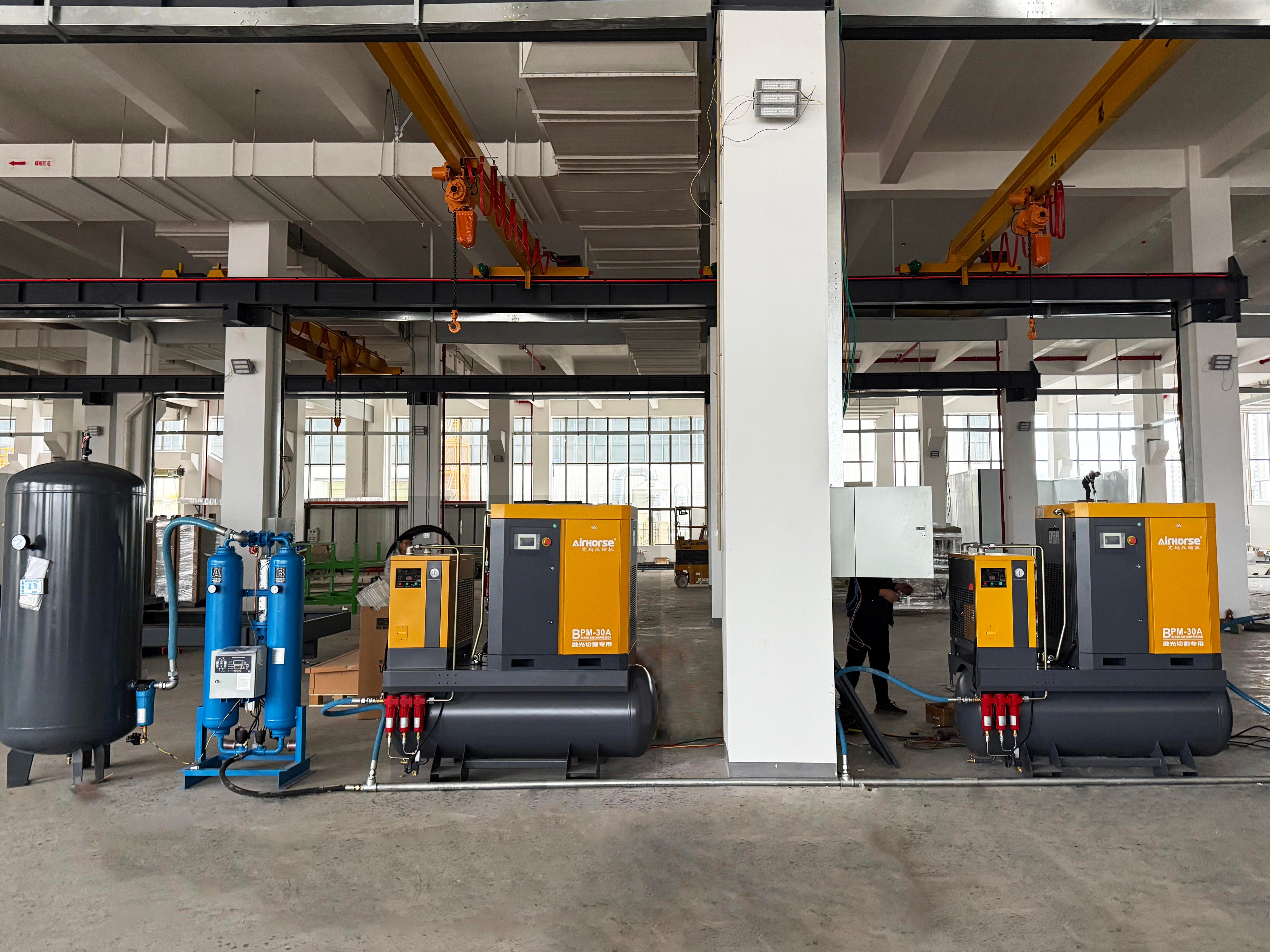 Farewell to Water and Oil Risks | AirHorse Laser Cutting Dedicated Screw Air Compressor Solution for the Glass Manufacturing Industry
